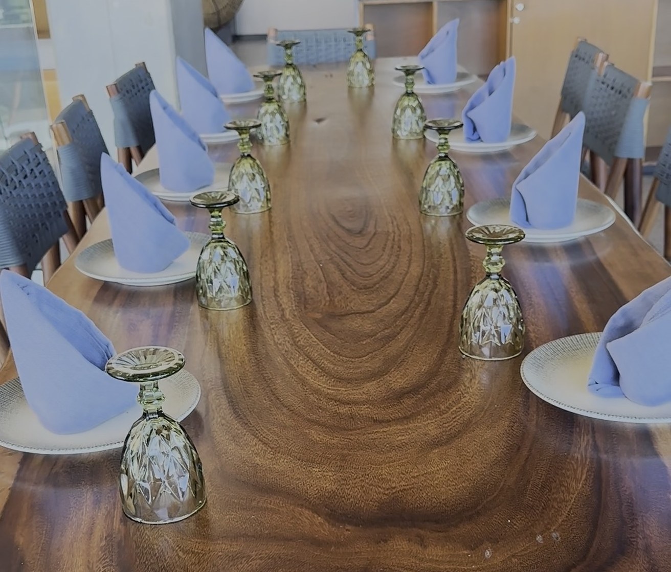 The dining room. Considerable care has gone into this space, which is what made the evening so hard to explain.